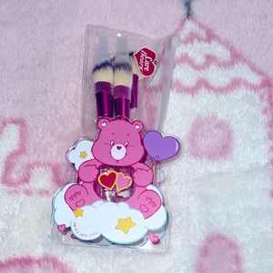 Care Bears Make up Brushes with holder